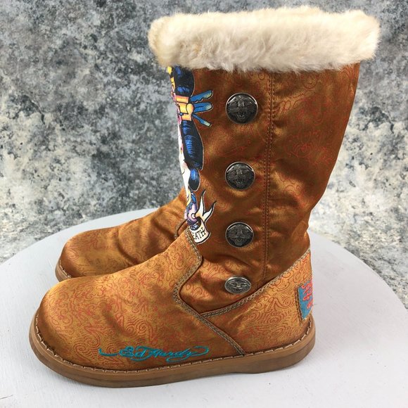 ED HARDY Women's 5 Kiss of Death Geisha Girl Satin Tan Lined Pull On Boots - Picture 3 of 13